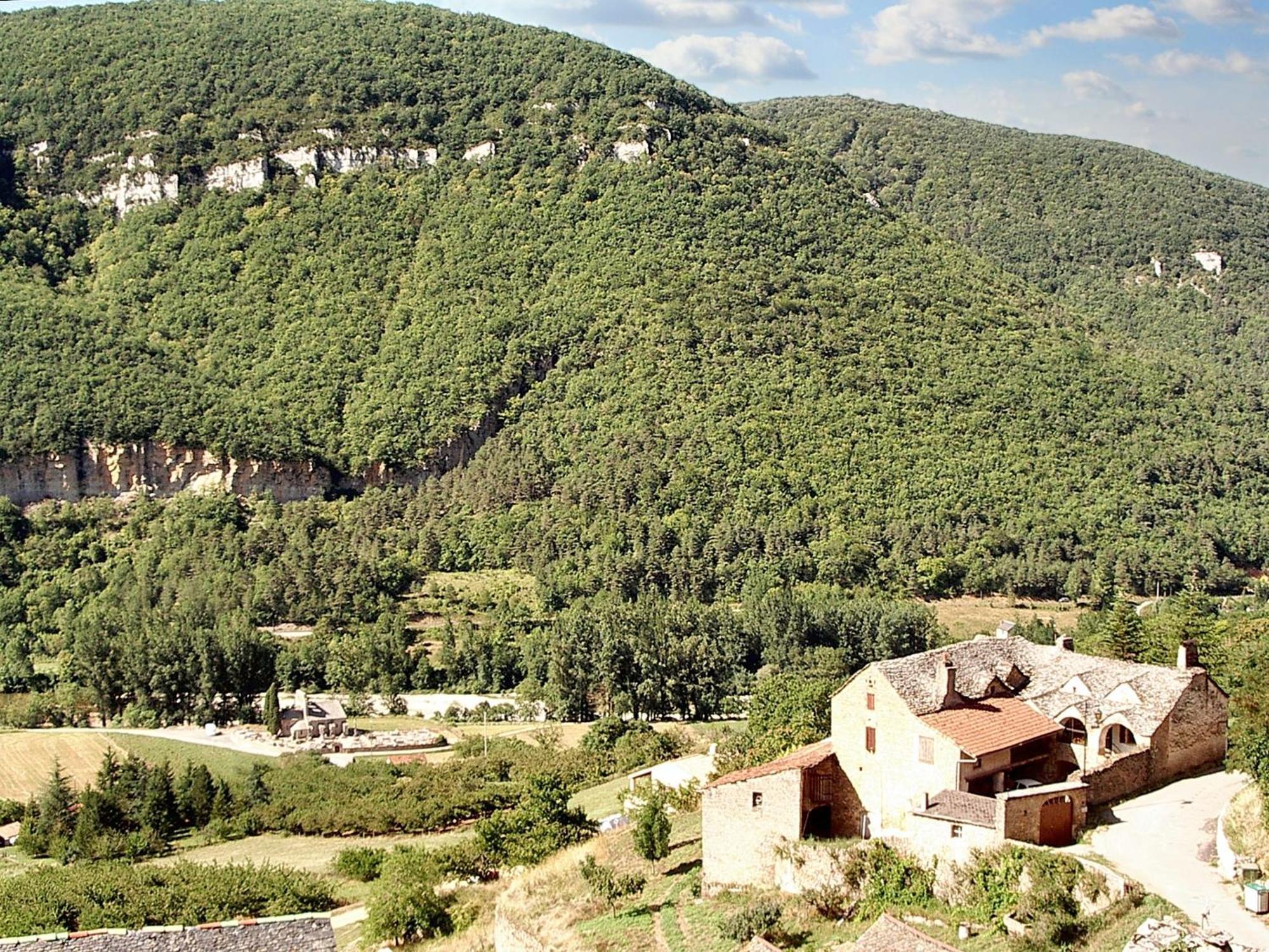 Maison Pittoresque A Mostuejouls Avec Vue Sur La Montagne Kültér fotó
